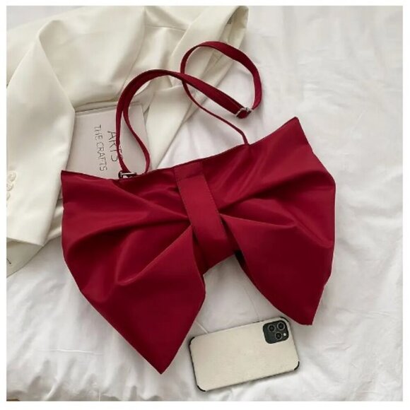 NWT RED BOWTIE CROSSBODY PURSE - Picture 1 of 9